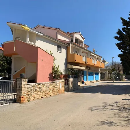 Natura 6 Apartment