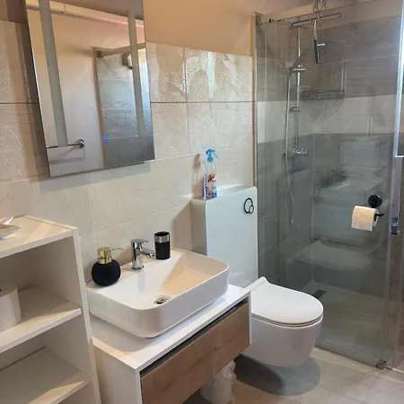 Natura 6 Apartman *